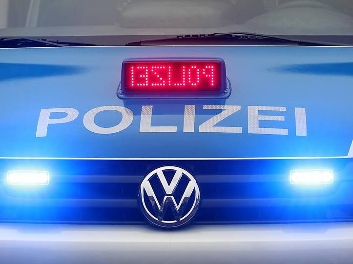 Name:  polizei blaulicht.jpg
Views: 20375
Size:  37.3 KB