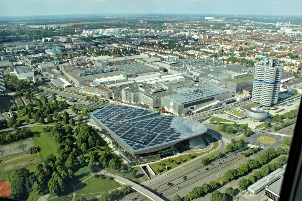 Name:  BMW Welt and Museum and WERK  IMG_8928.jpg
Views: 36979
Size:  179.6 KB