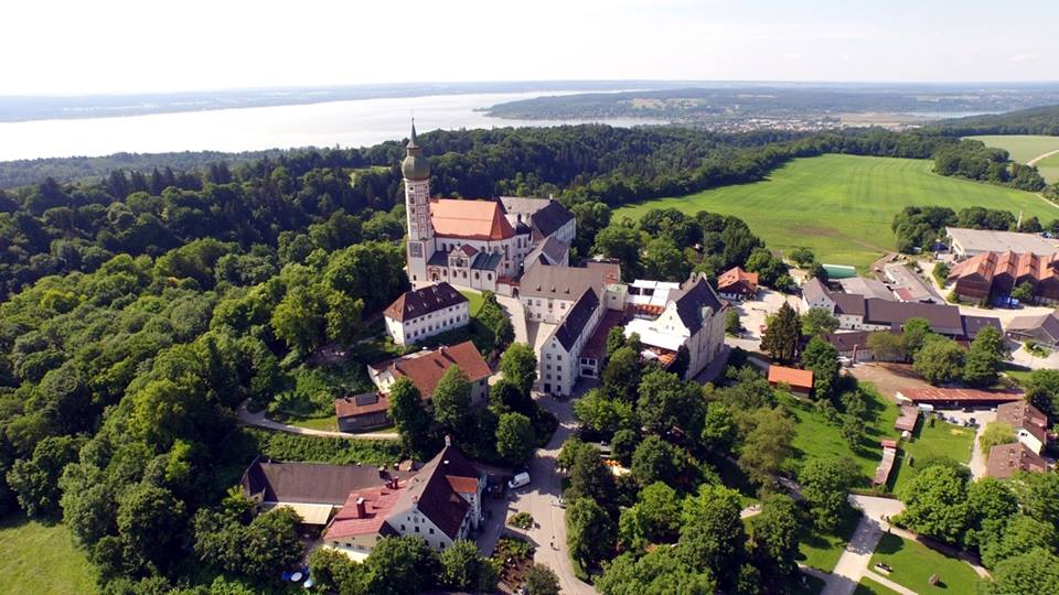 Name:  Kloster Andrechs11406952_10153334956172383_5282984285131791715_n.jpg
Views: 24549
Size:  101.7 KB
