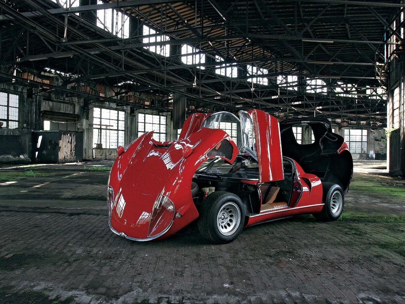 Name:  alfaromeo-33-2-stradale02.jpg
Views: 2160
Size:  485.9 KB