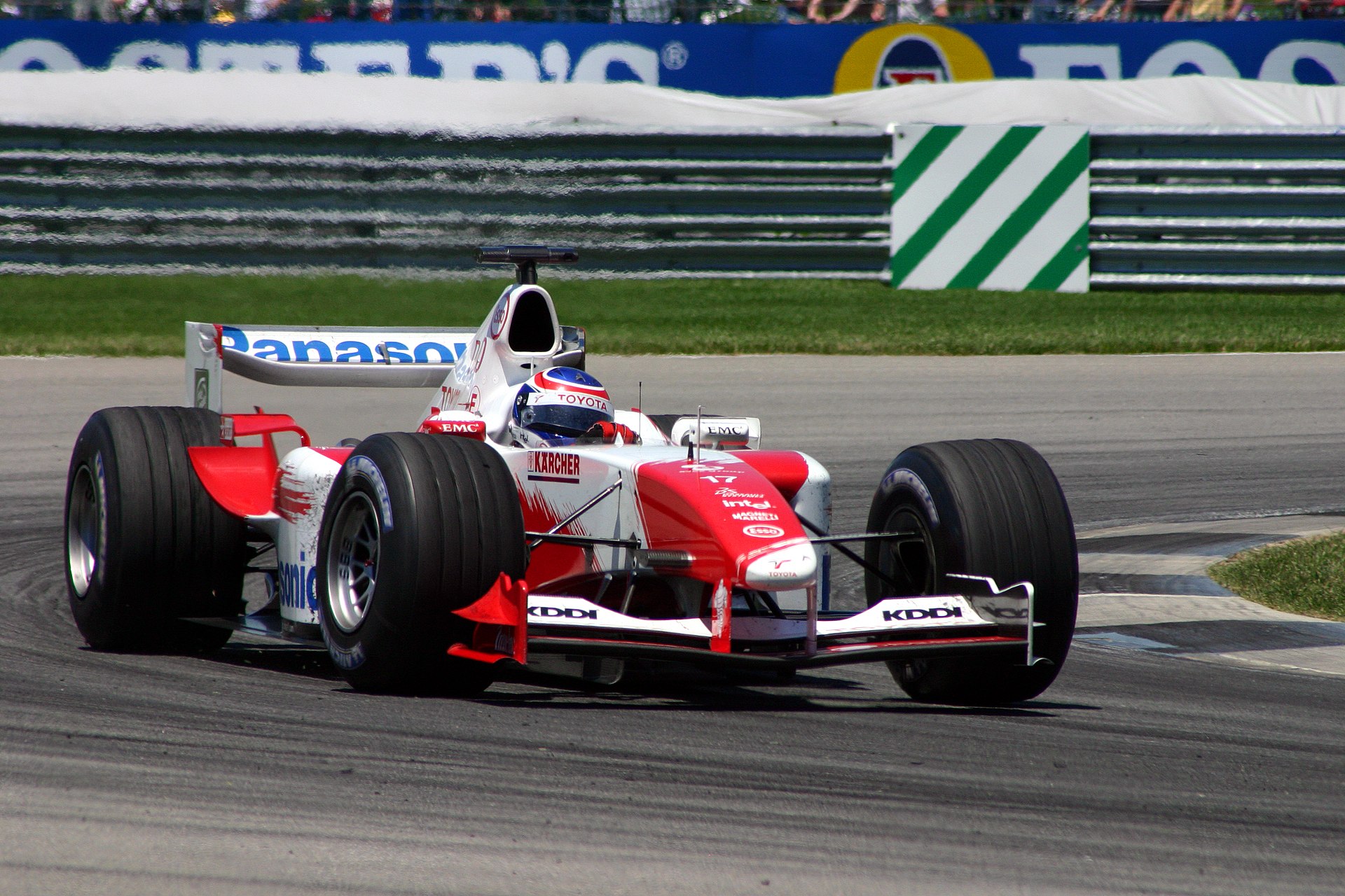 Name:  1920px-Toyota_f1_usgp_2004.jpg
Views: 4300
Size:  503.6 KB