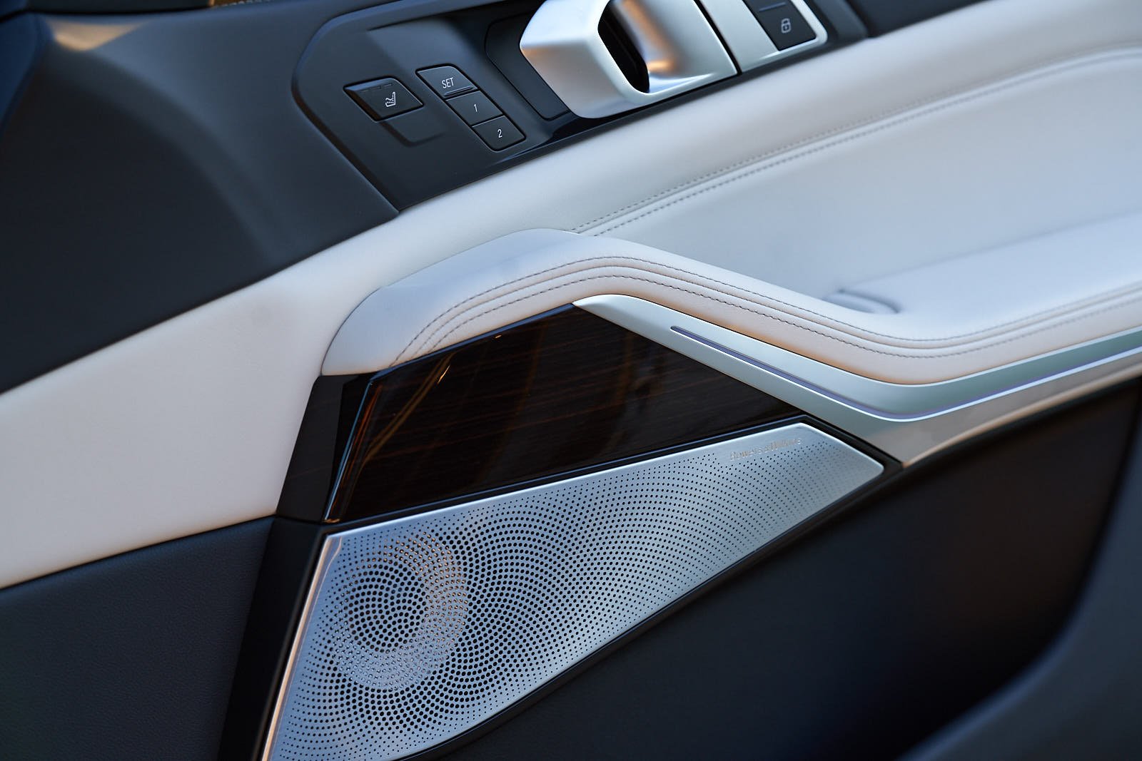 Name:  2019_BMW_X5_xDrive_ 14.jpg
Views: 5348
Size:  191.9 KB