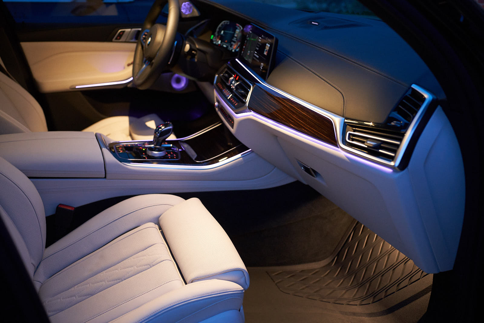 Name:  2019_BMW_X5_xDrive_ 40.jpg
Views: 5435
Size:  195.5 KB