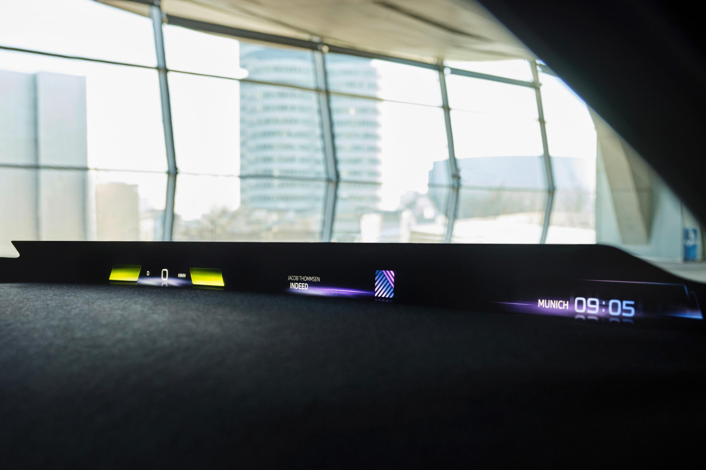 Name:  P90497539_highRes_bmw-panoramic-vision.jpg
Views: 4988
Size:  168.5 KB