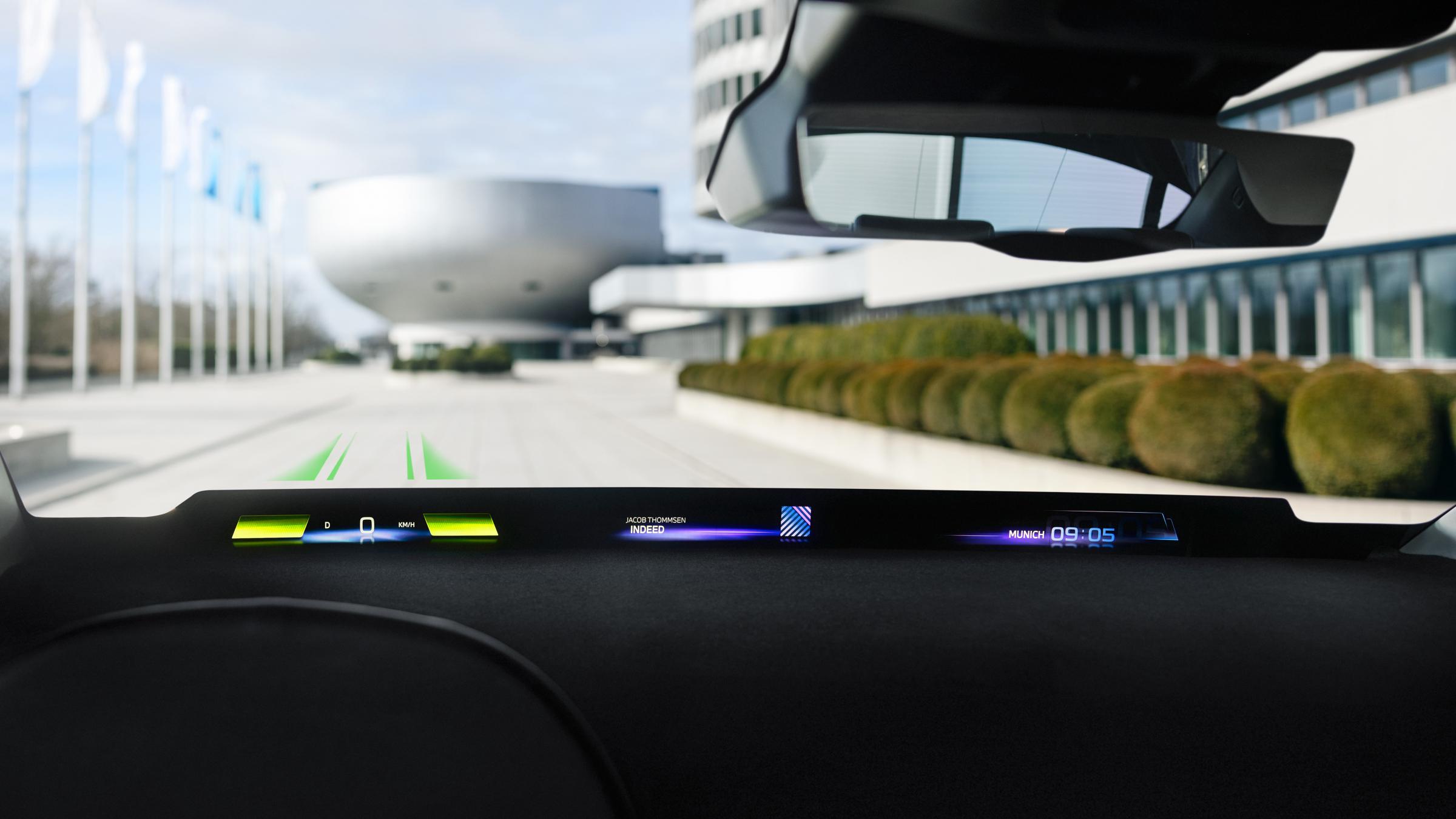 Name:  P90497538_highRes_bmw-panoramic-vision.jpg
Views: 4990
Size:  174.3 KB