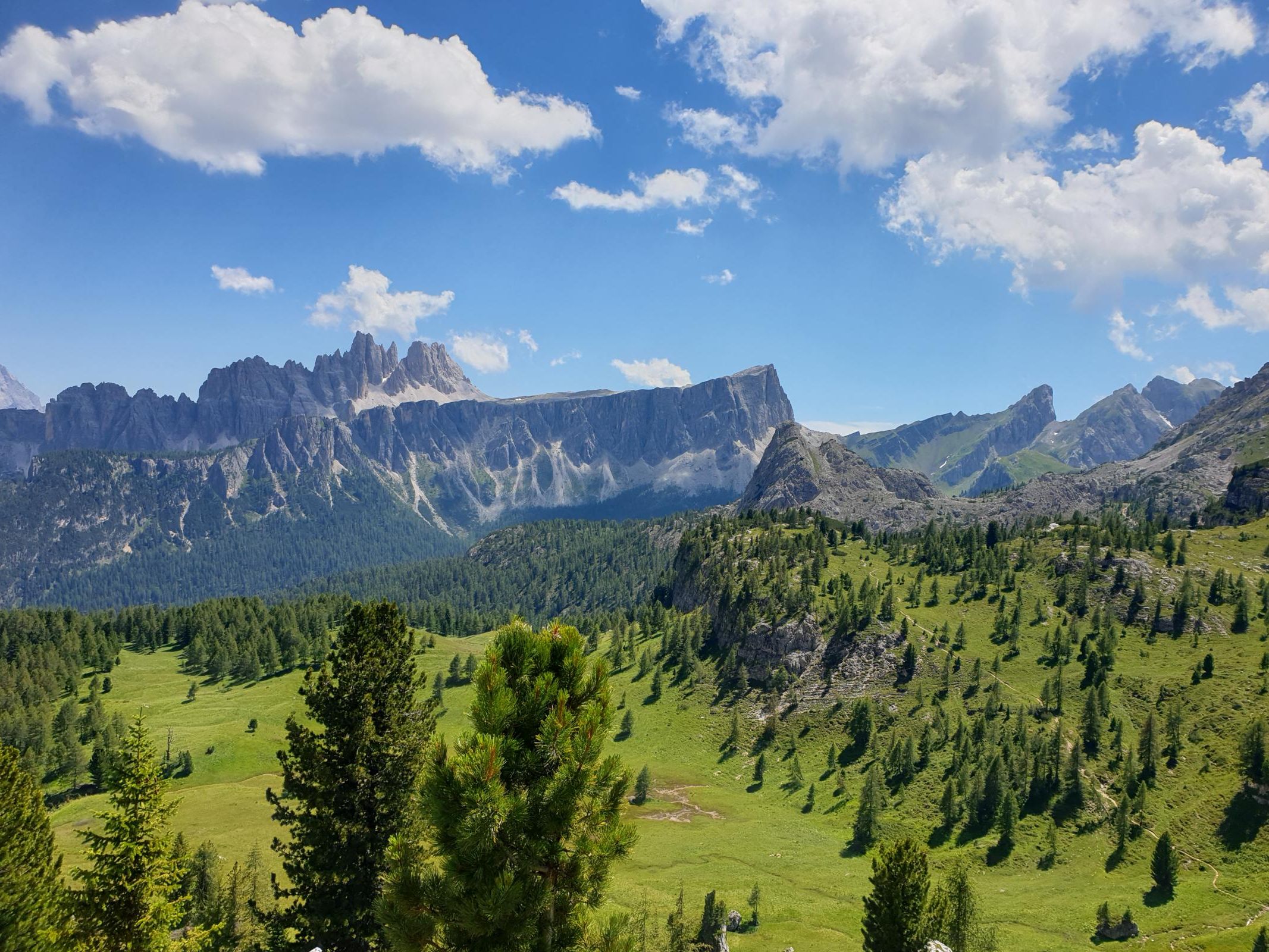 Name:  Cinque_Torri_04.jpg
Views: 12681
Size:  606.3 KB