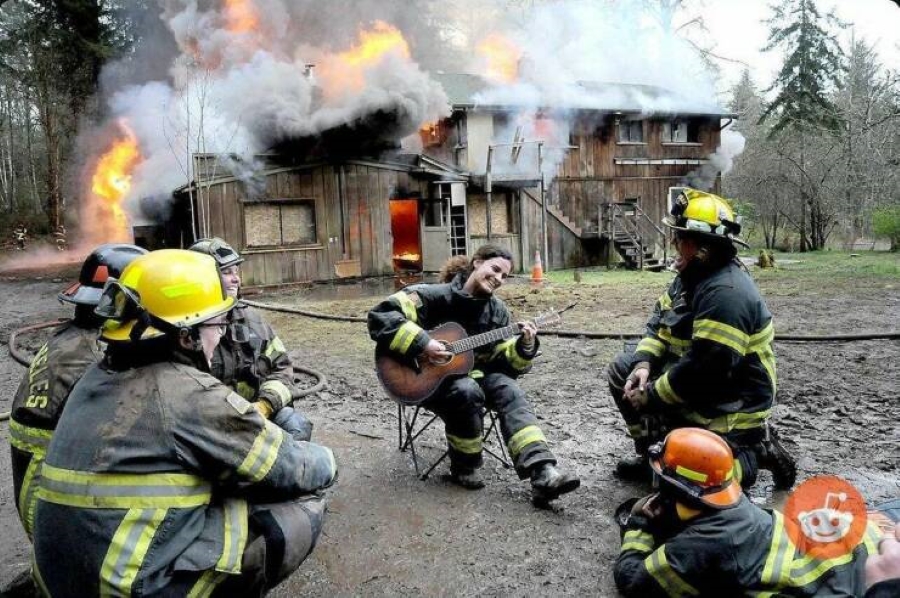 Name:  Fire..jpg
Views: 1890
Size:  444.3 KB