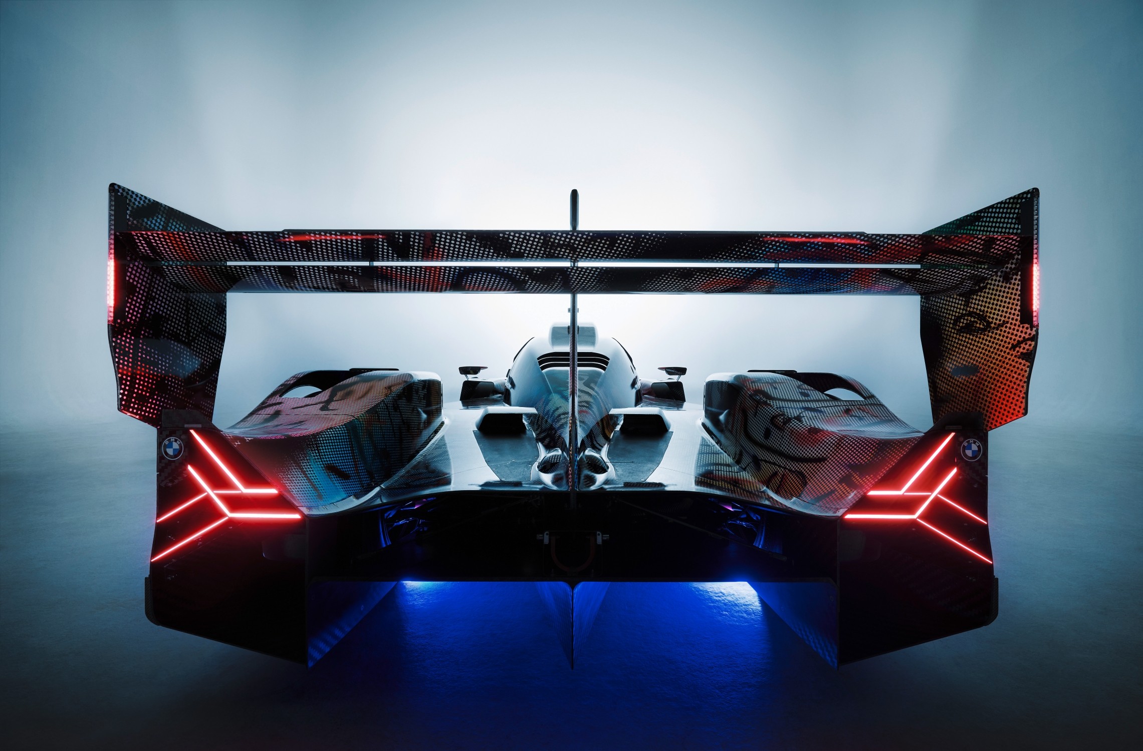 Name:  P90550694_lowRes_bmw-art-car-20-by-ar.jpg
Views: 1367
Size:  539.0 KB