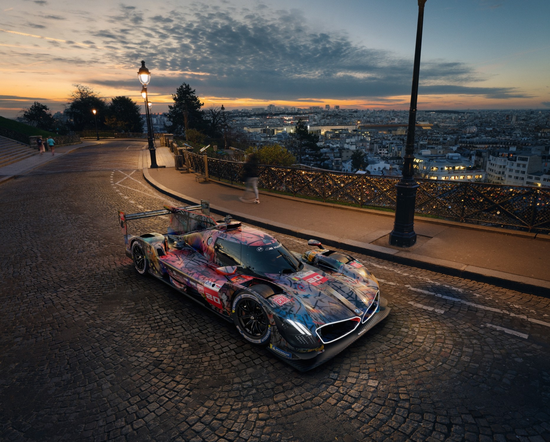 Name:  P90550635_lowRes_bmw-art-car-20-by-ar.jpg
Views: 1354
Size:  757.9 KB