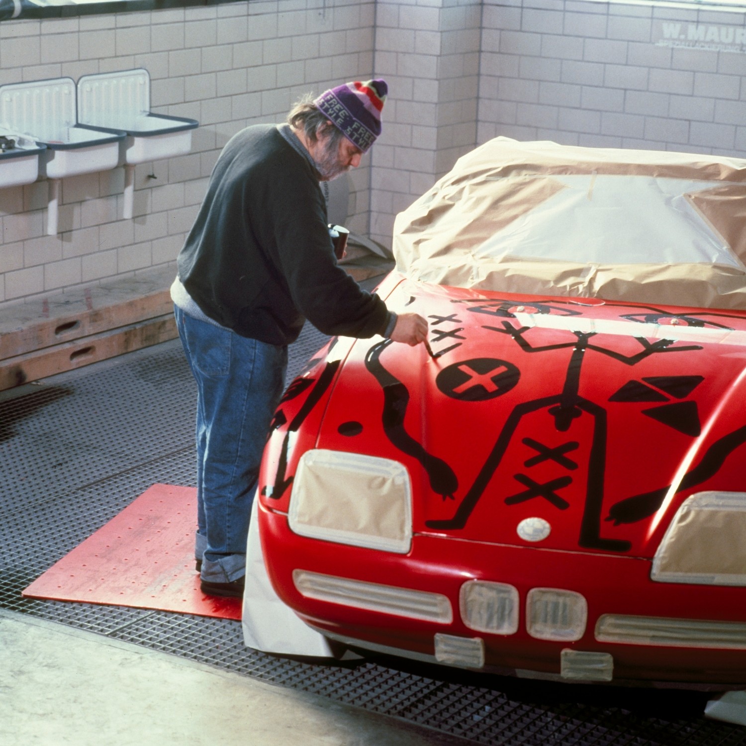 Name:  P90591037_lowRes_bmw-art-car-11-by-a-.jpg
Views: 1626
Size:  419.6 KB