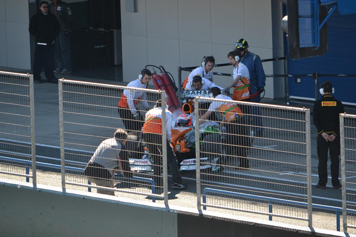Name:  F1 Testing 2013 114 - Copy.JPG
Views: 1822
Size:  182.2 KB